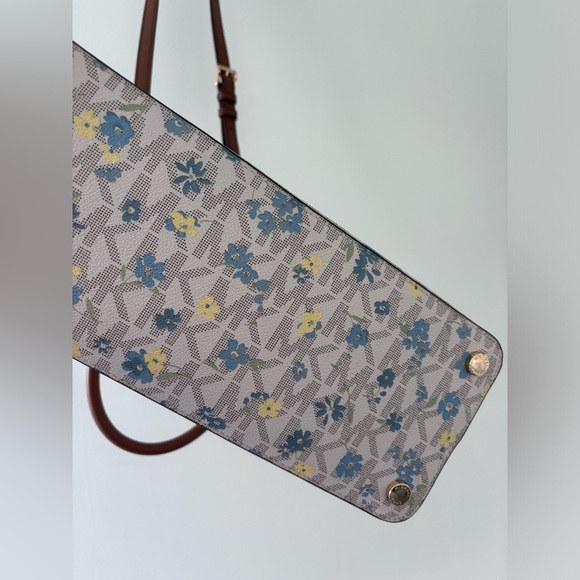Michael Kors Cindy Vanilla Dome Satchel Purse Floral Print Blue Yellow Leather - Picture 5 of 17